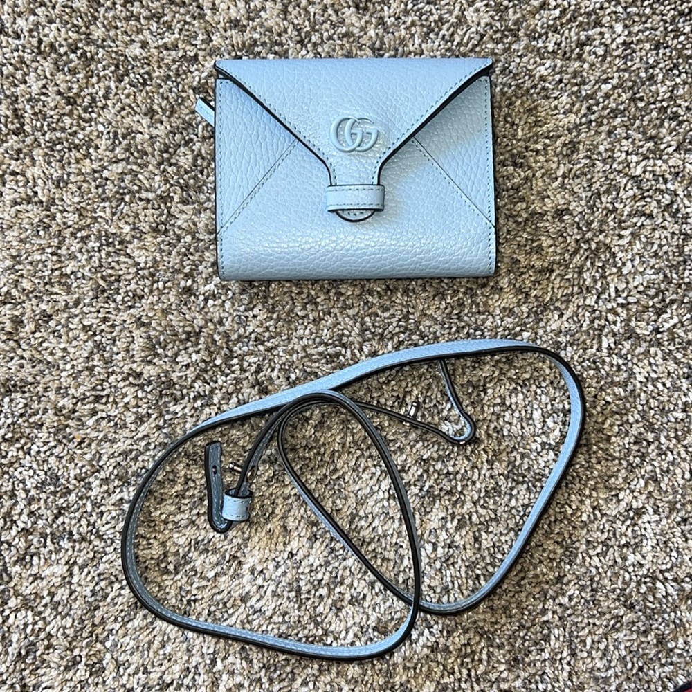 Gucci Fold Wallet w/ Strap